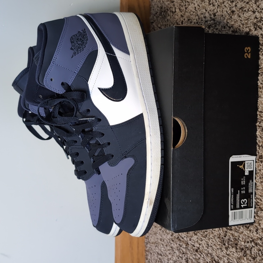 Jordan 1 Mid